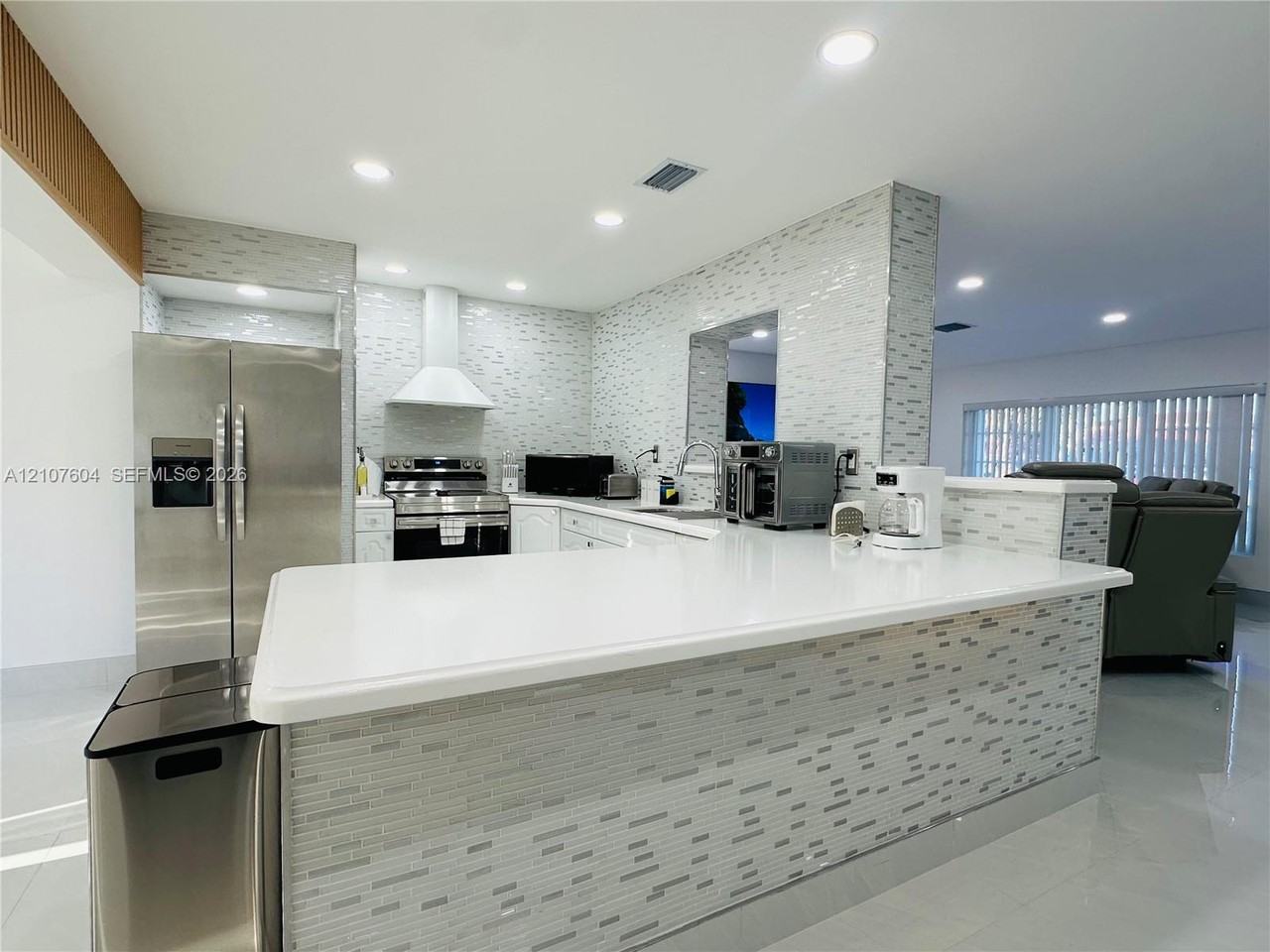 120 South 56th Avenue - Photo 3 of 15