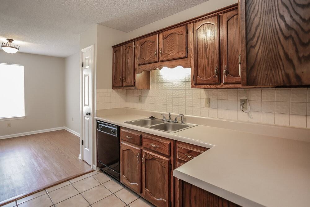 9546 Daly Dr - Photo 5 of 14