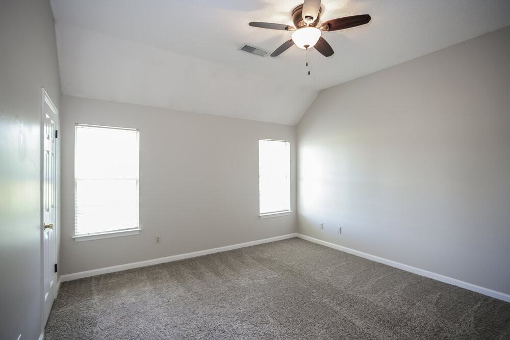 9546 Daly Dr - Photo 6 of 14