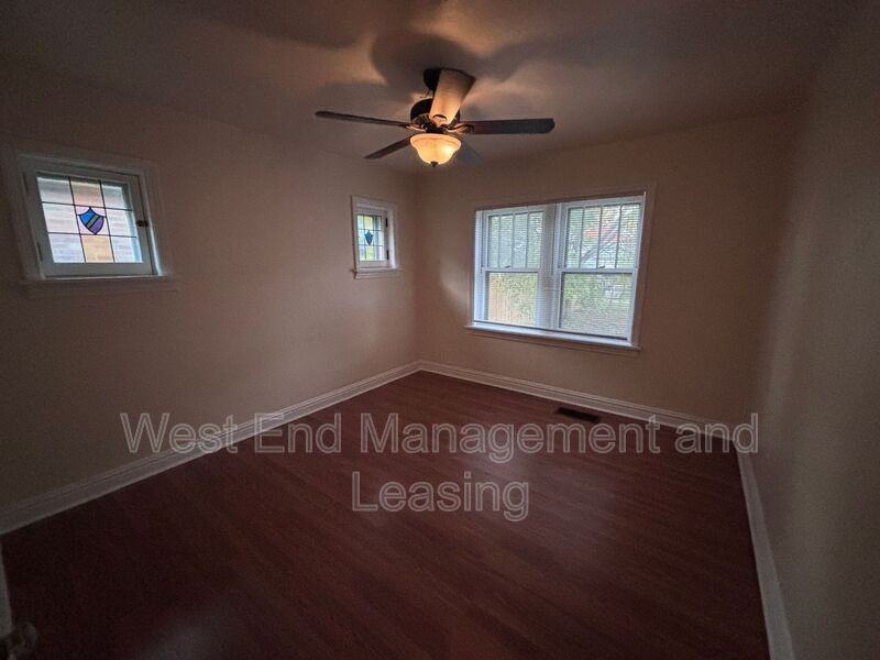 6401 Pernod Ave - Photo 4 of 9
