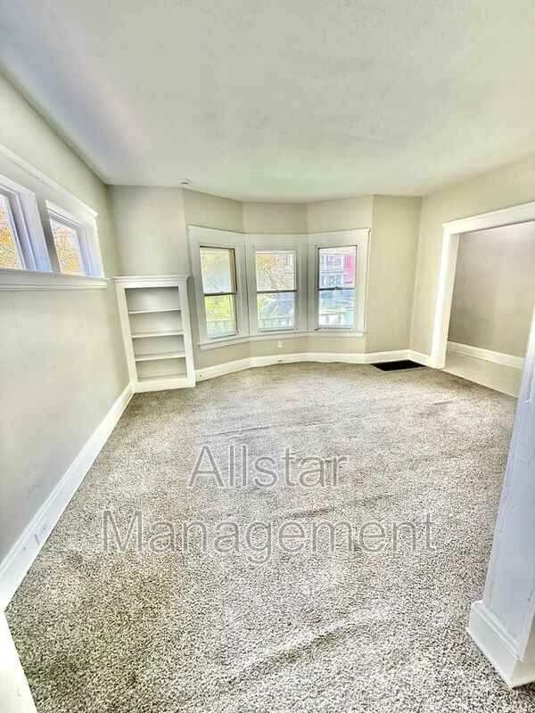 9223 Adams Ave - Photo 6 of 24