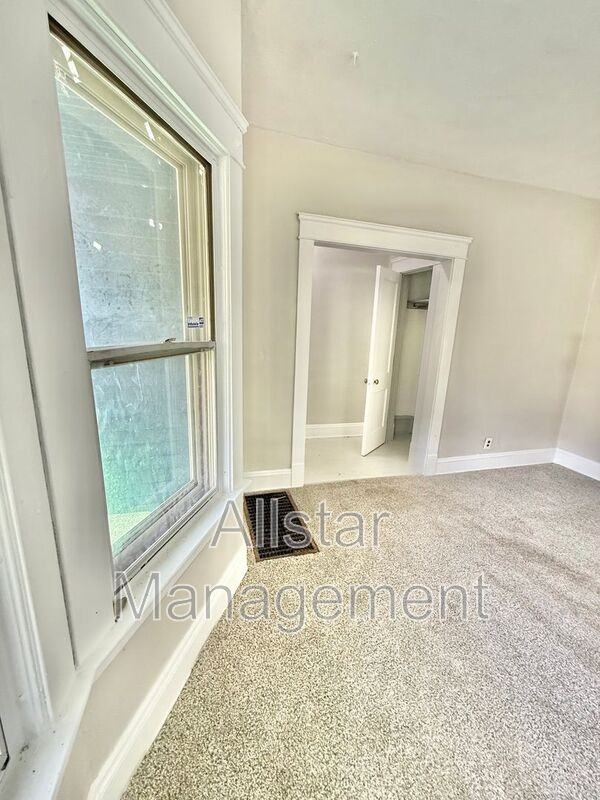 9223 Adams Ave - Photo 7 of 24
