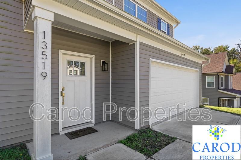 13519 Circle Dr - Photo 4 of 47