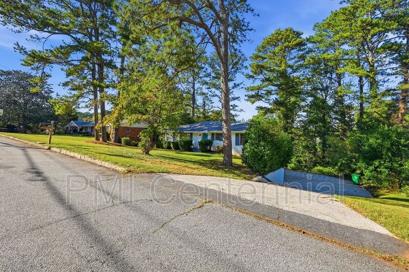 3438 Springside Dr - Photo 3 of 33