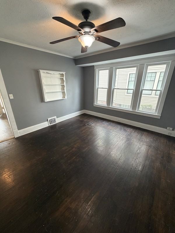 3201 Whitethorn Rd - Photo 2 of 10