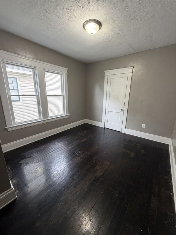 3201 Whitethorn Rd - Photo 4 of 10