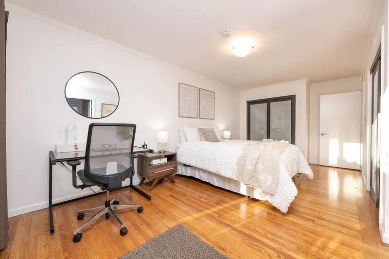 1354 Oakhurst Ave - Photo 4 of 14
