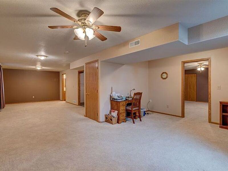 2412 5th Ave - Photo 3 of 21
