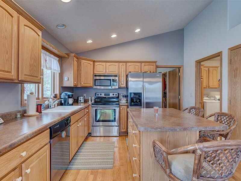 2412 5th Ave - Photo 6 of 21