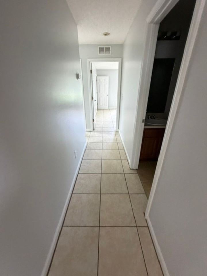 7820 Jasper Ave - Photo 3 of 16
