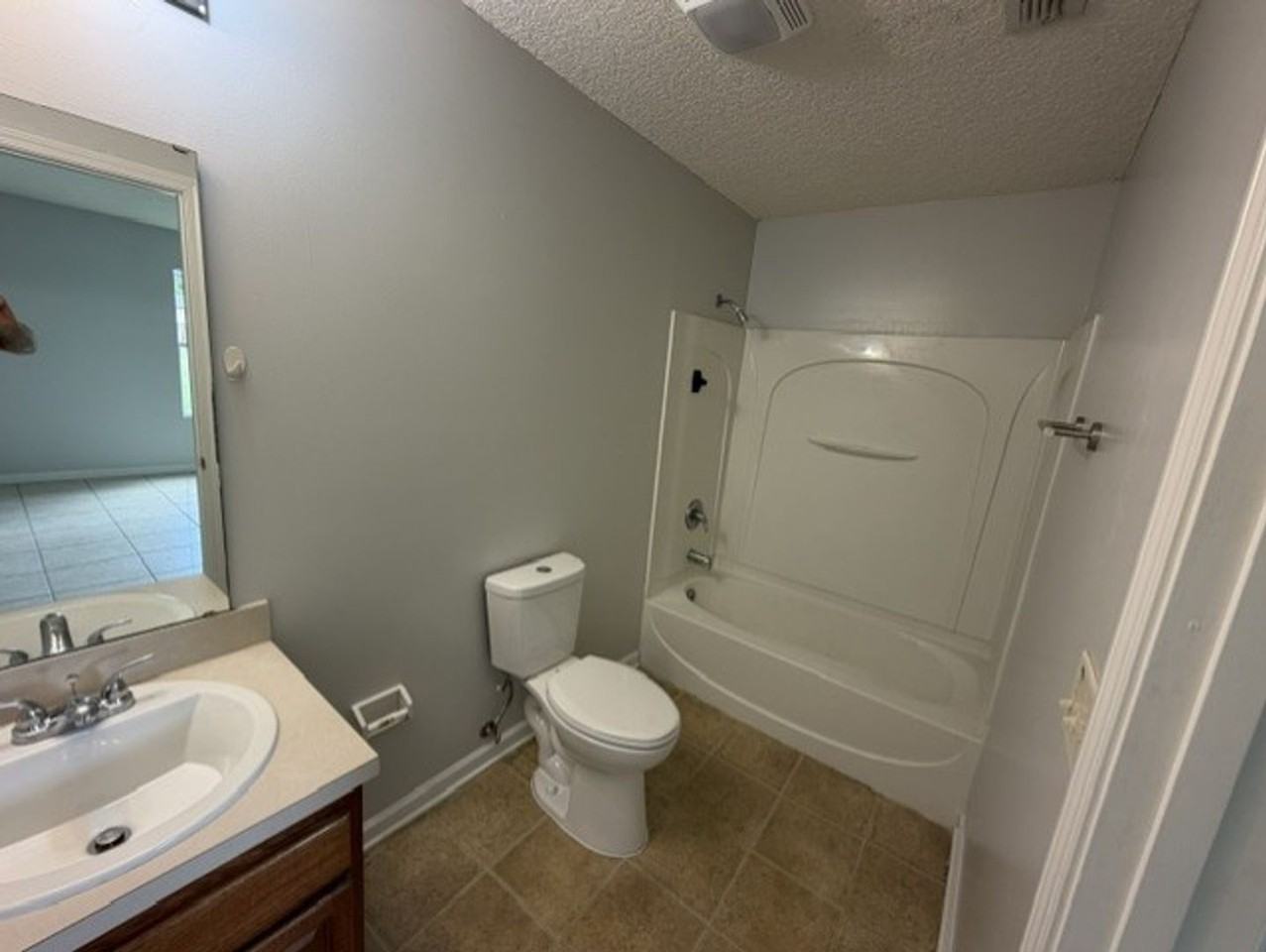 7820 Jasper Ave - Photo 6 of 16