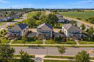 featured image of 102 Wind Stone Dr