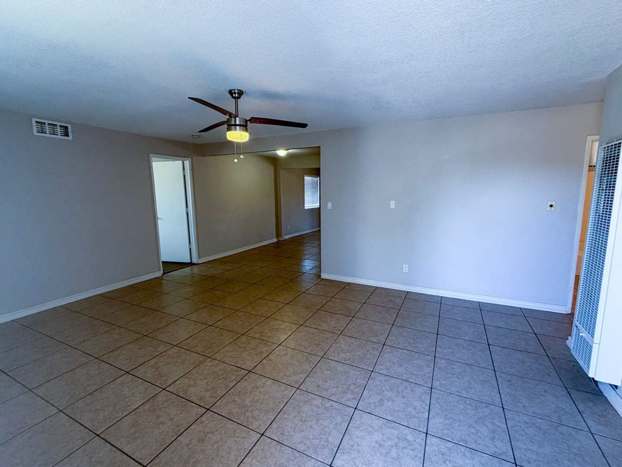 6565 Mojave Ave - Photo 6 of 42