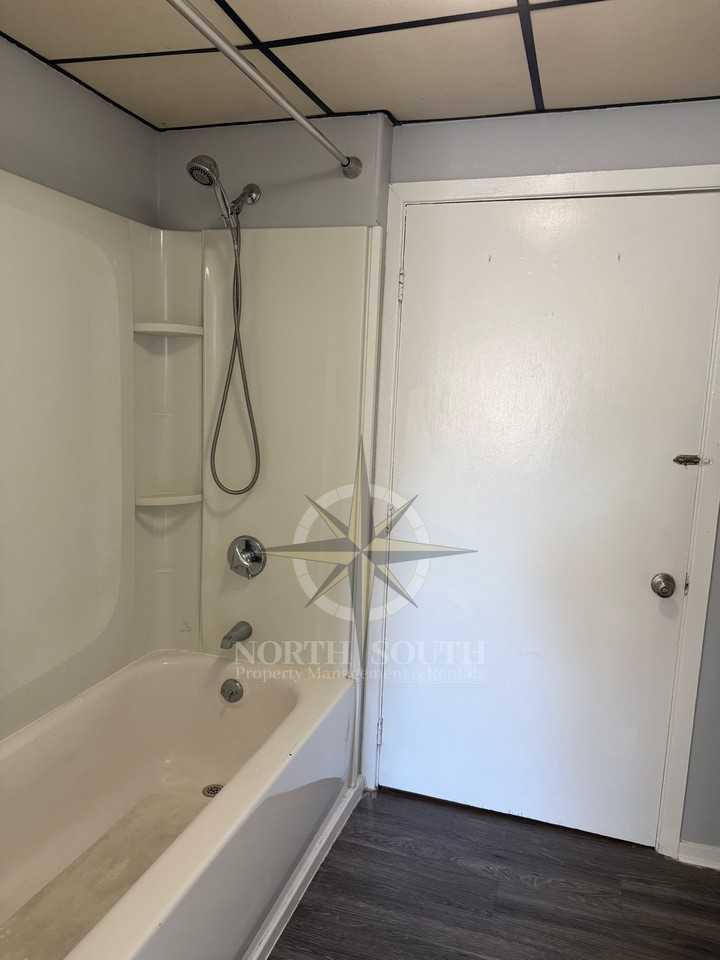 367 Winter Street / 530 Maple Street Fall River - Photo 7 of 8