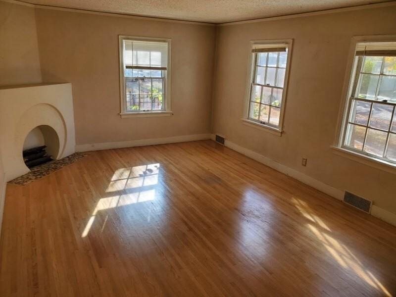 103 20th St S - Photo 3 of 15