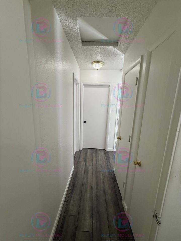 1137 Arnold Dr - Photo 6 of 10