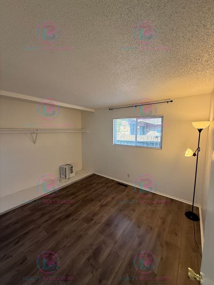 1137 Arnold Dr - Photo 7 of 10