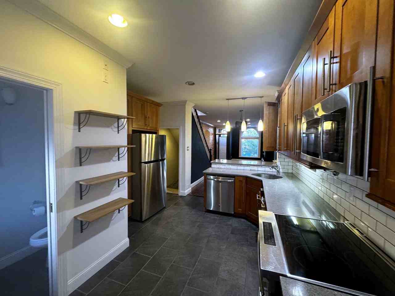 503 S East Ave - Photo 4 of 11