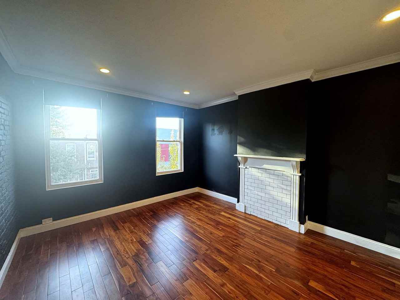 503 S East Ave - Photo 6 of 11