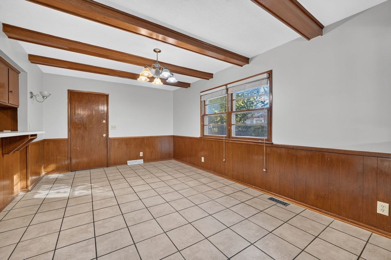 8029 E Dresden Ln - Photo 4 of 18