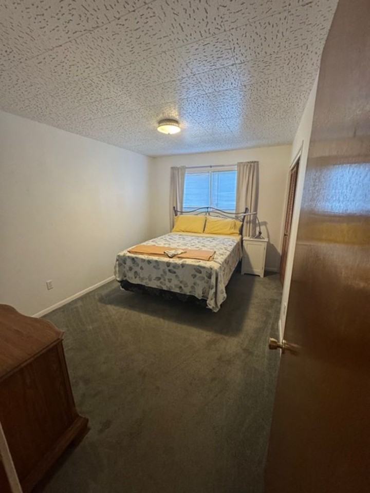 1422 O St - Photo 5 of 8