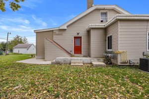 featured image of 613 E Robinson St