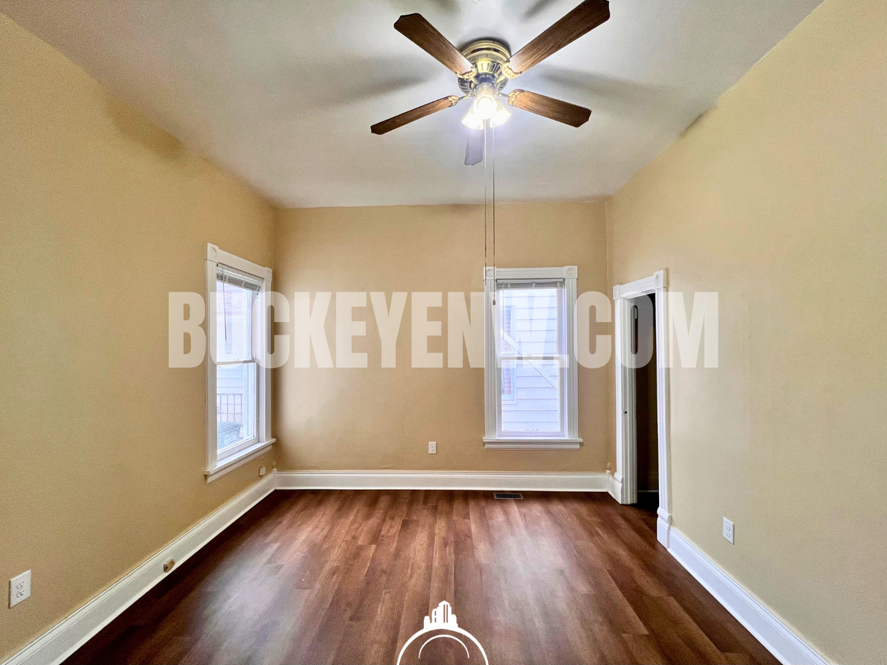 520 Raymer Blvd - Photo 5 of 13