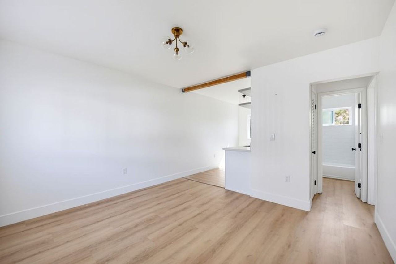 Echo Lake Apartments - Photo 3 of 27
