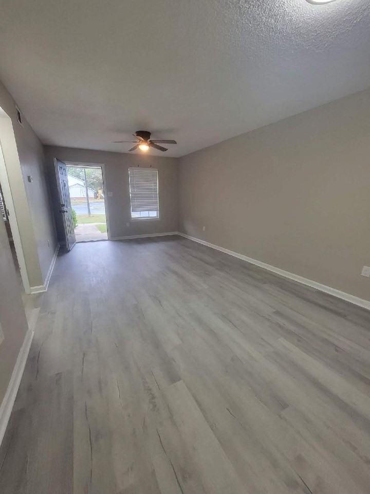 Westside Villas - Photo 4 of 9