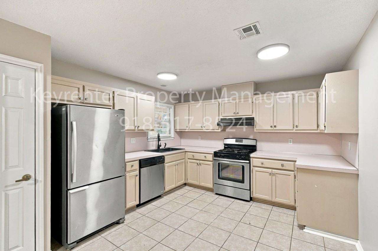 35 S Joplin Ave - Photo 2 of 22
