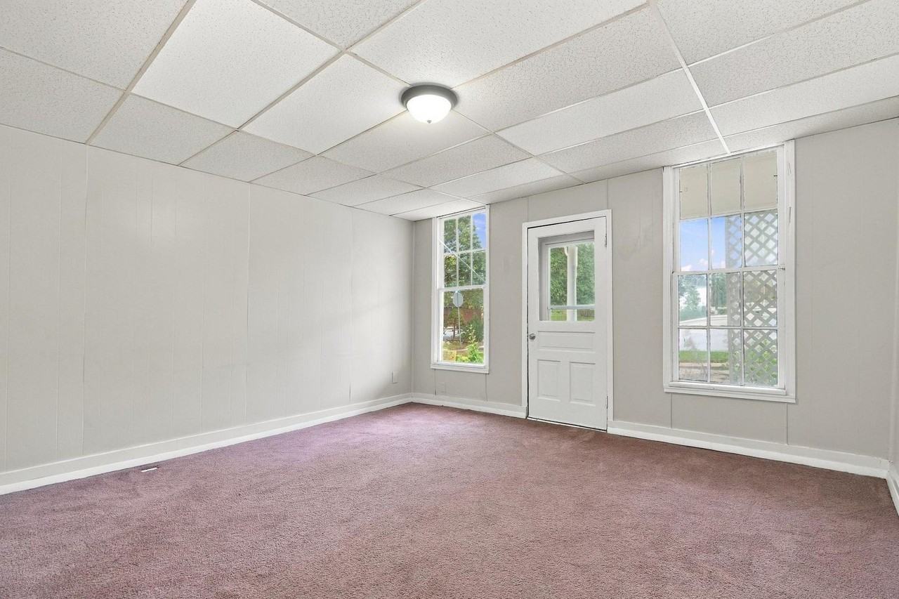 20 20 - 22 S. Twin St. - Photo 4 of 10