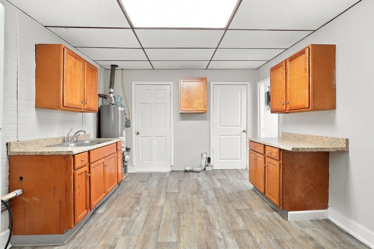 20 20 - 22 S. Twin St. - Photo 5 of 10