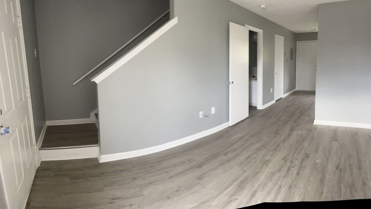 Pinewood Apartments - Photo 3 of 10