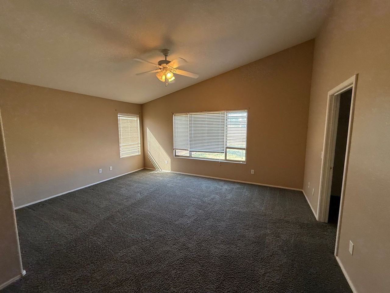 10054 E Olla Ave - Photo 6 of 15