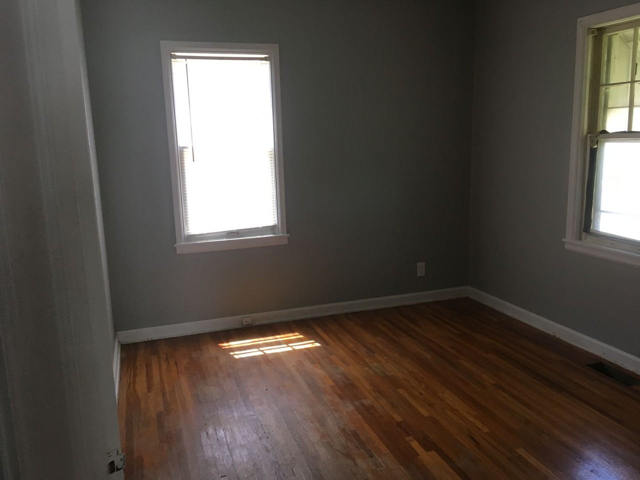 228 Sherman Ave - Photo 7 of 8