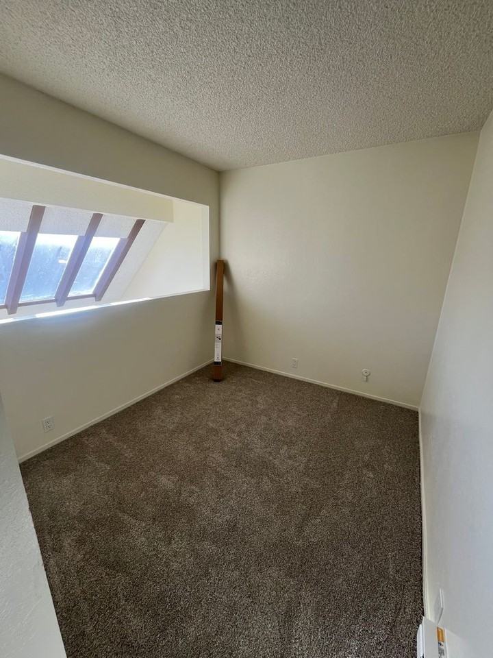 1611 Ramona Ave - Photo 7 of 15