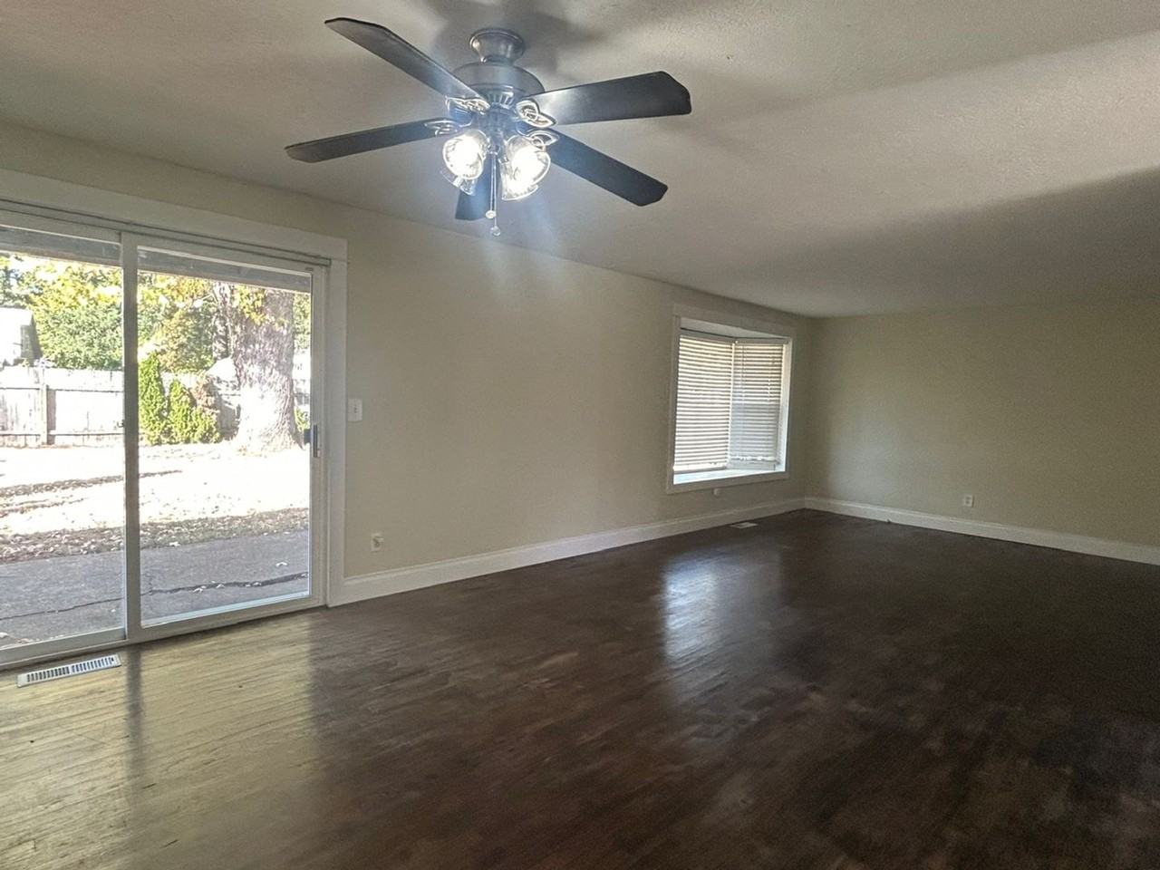 16211 Se Haig St - Photo 7 of 19