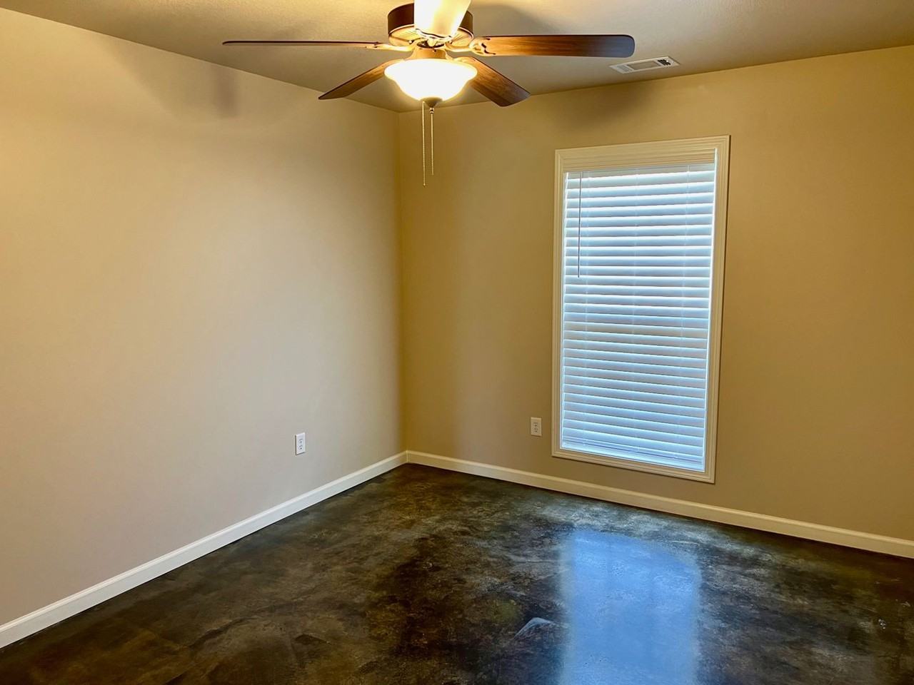 6010 Beaver Creek Ln - Photo 2 of 19
