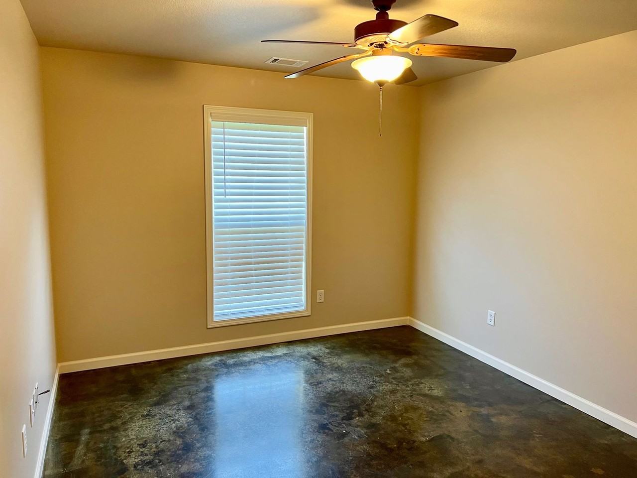6010 Beaver Creek Ln - Photo 5 of 19