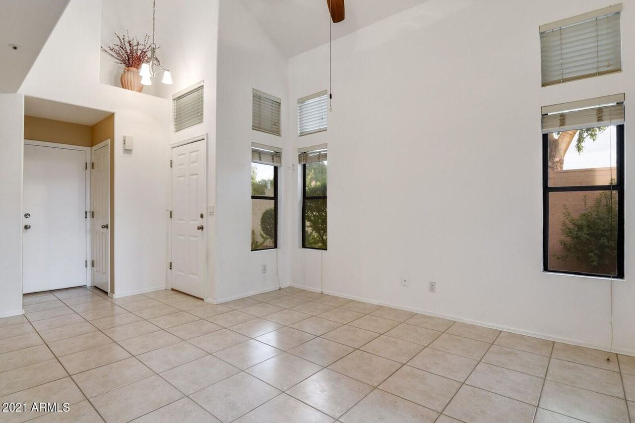 1101 W Mango Dr - Photo 2 of 11