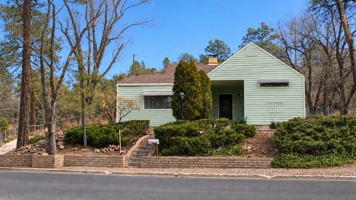featured image of 809 Coronado Ave