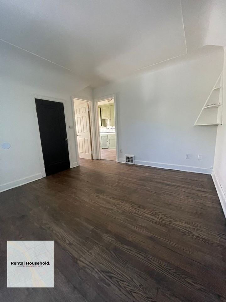16820 Rockdale St - Photo 2 of 15