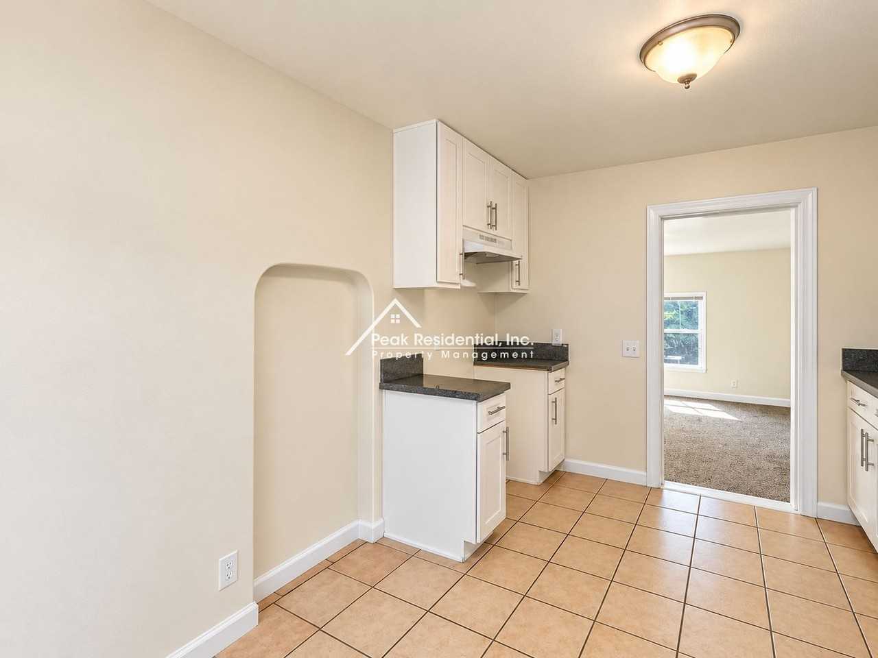 1508 Sonoma Ave - Photo 3 of 12