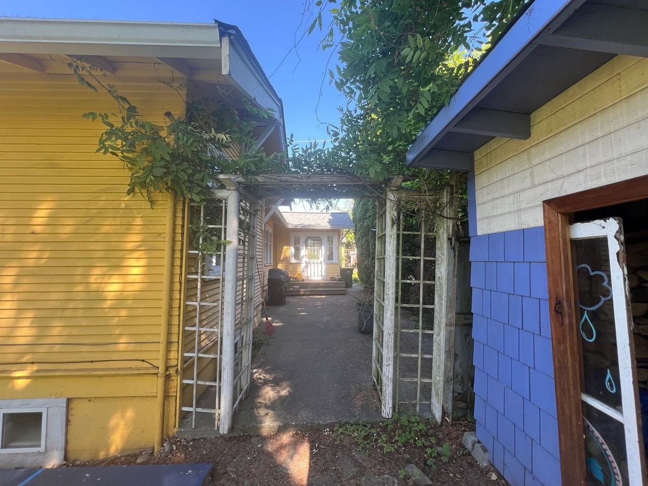606 Gladstone St - Photo 3 of 28