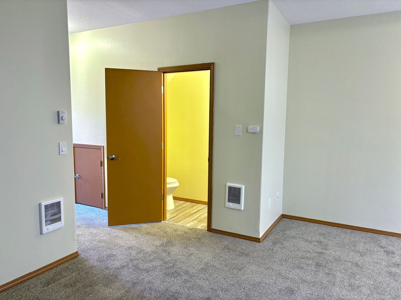 6110 Se 128th Ave - Photo 7 of 28