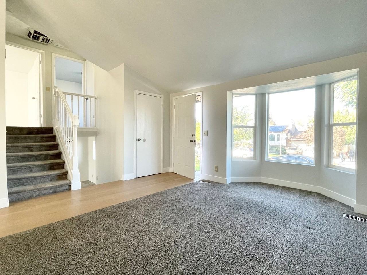 6275 W Grecian Dr - Photo 4 of 23