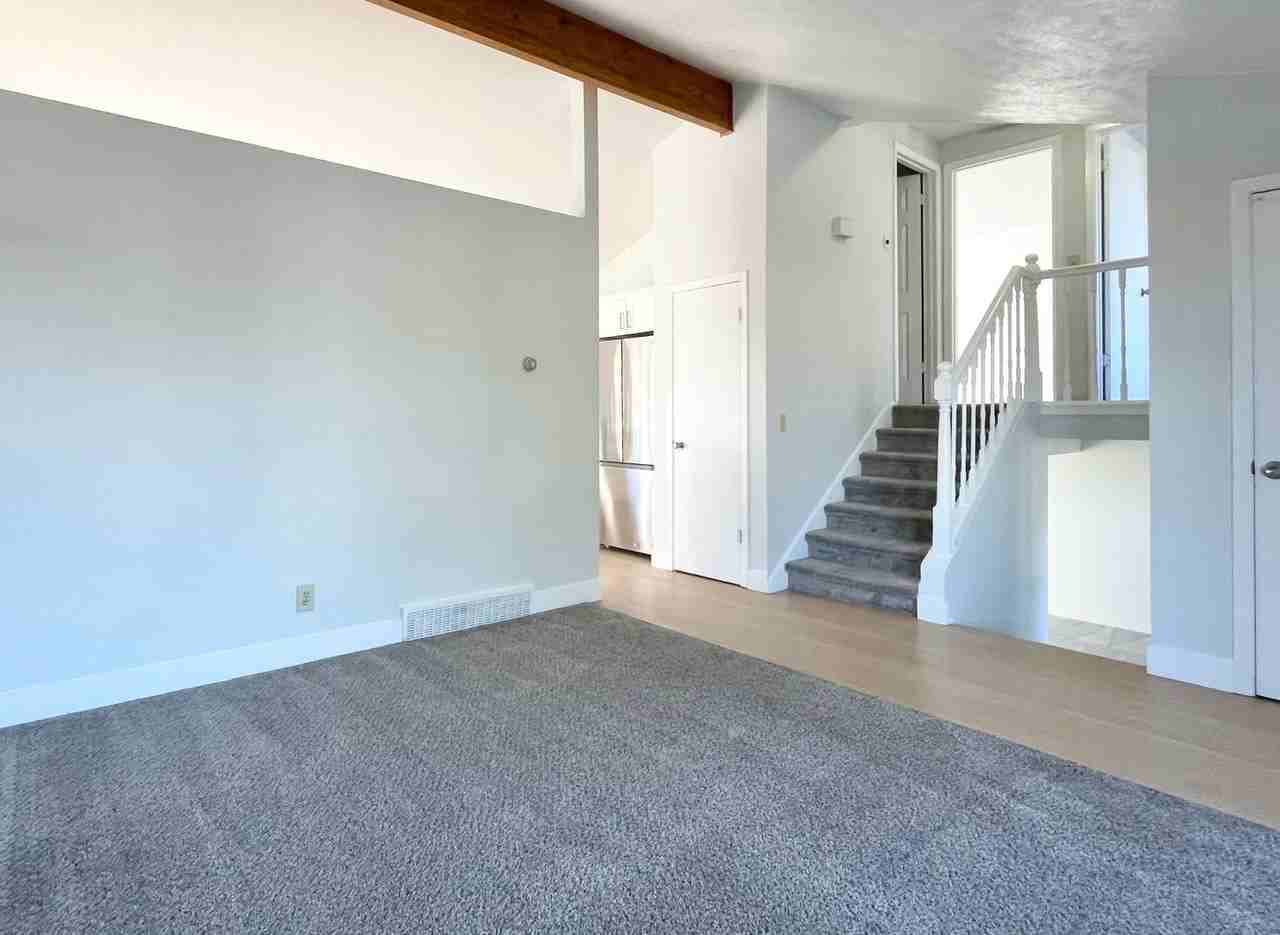 6275 W Grecian Dr - Photo 5 of 23