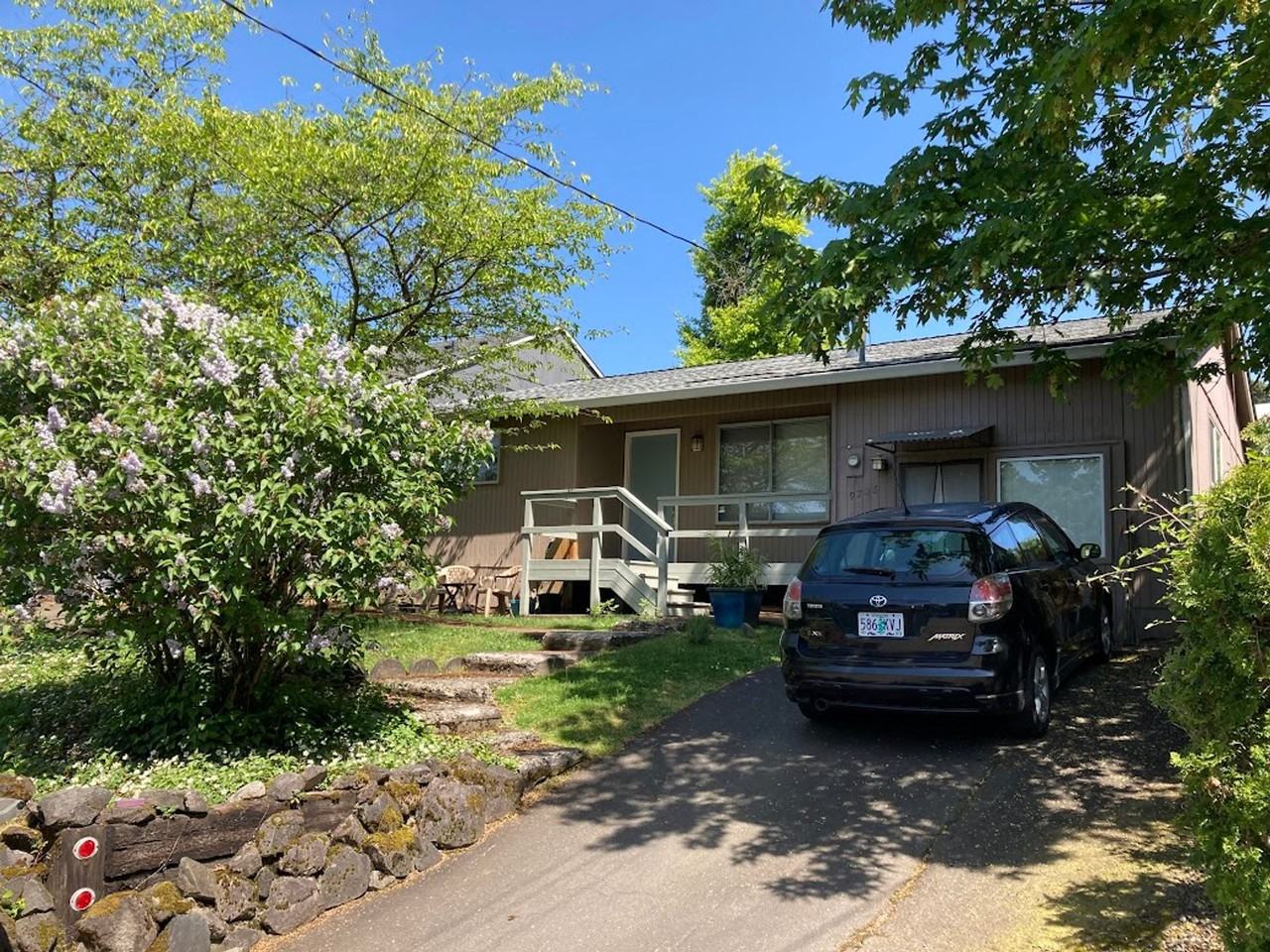9706 Sw 49th Ave #AB - Photo 3 of 32