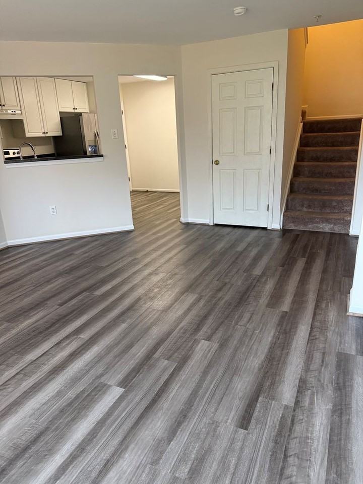 5704 Duke Ct - Photo 7 of 35