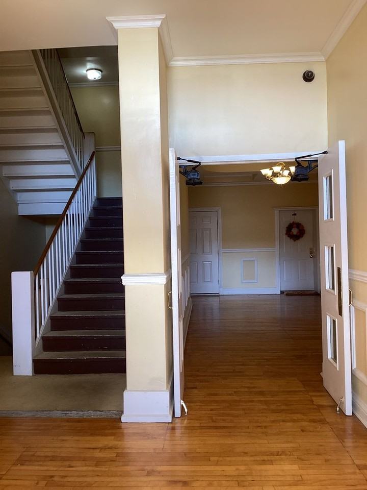 217 W North St - Photo 2 of 21